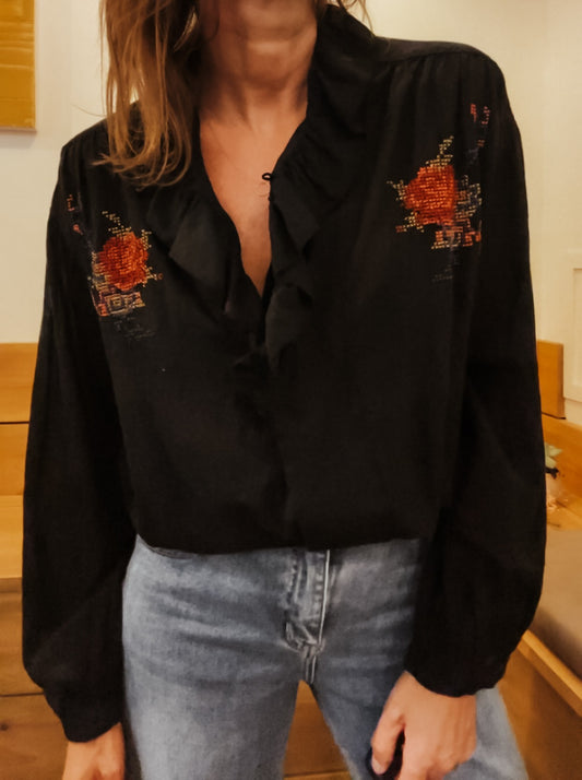 Chemise brodée noire
