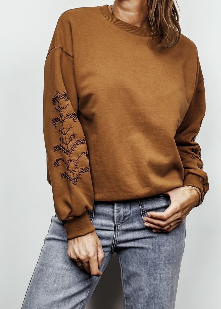 sweat camel brodé