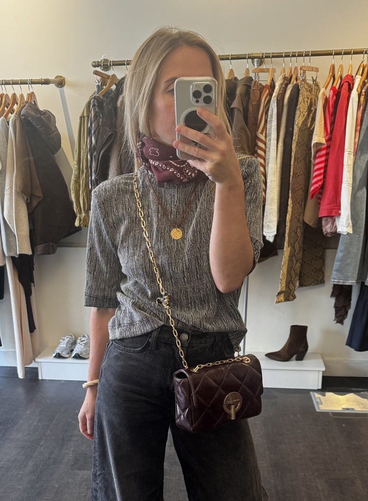 Top en lurex argenté avec épaulettes
