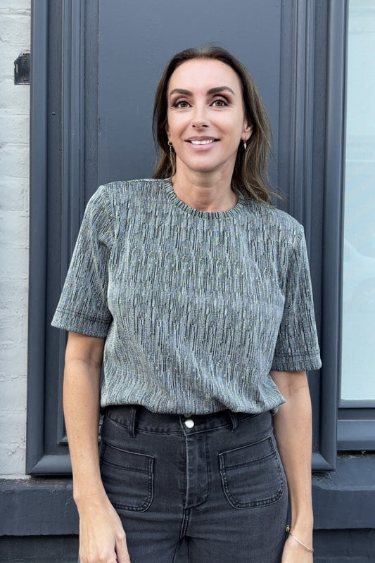 Top en lurex argenté avec épaulettes
