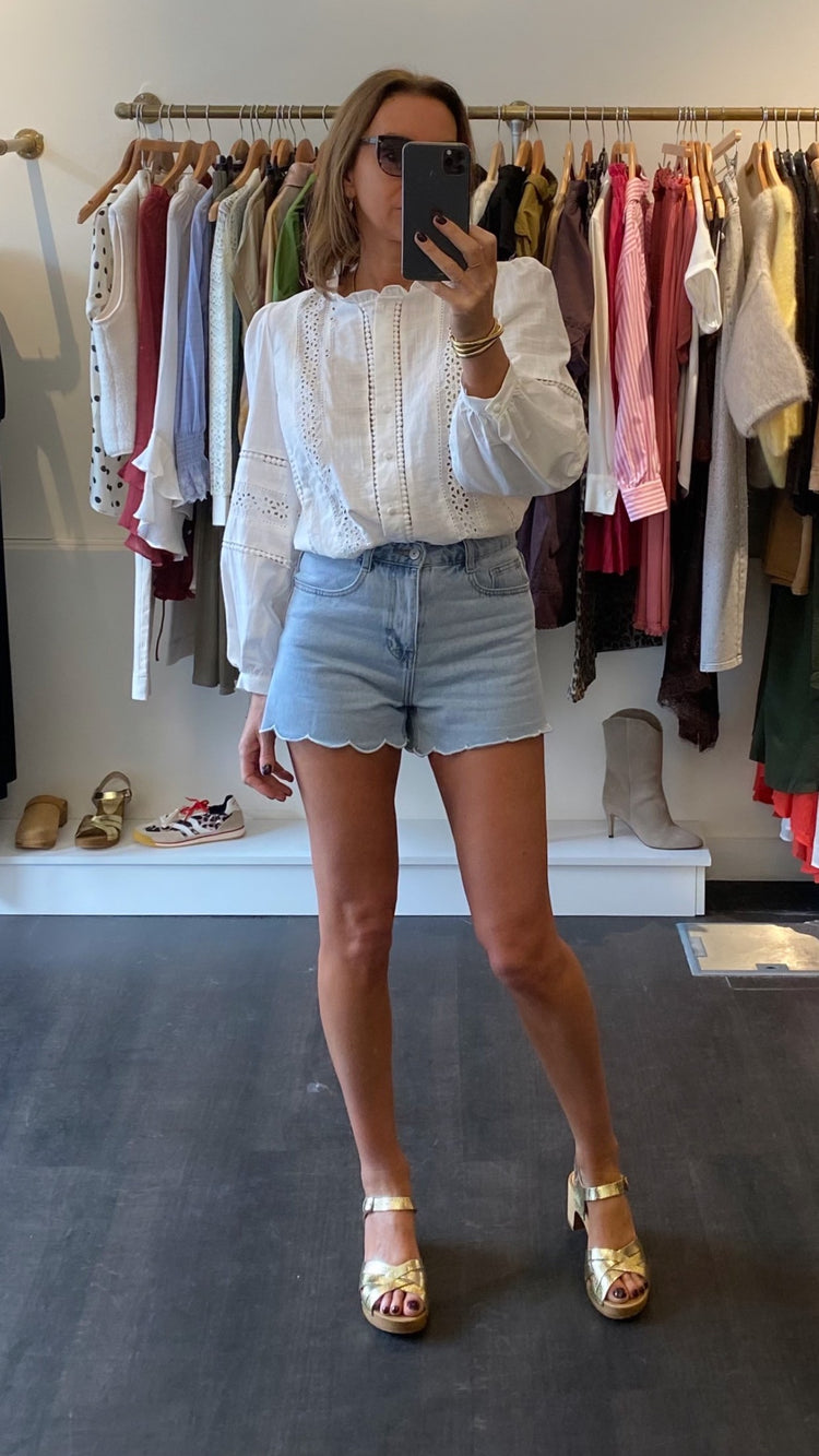 Short en denim bleu