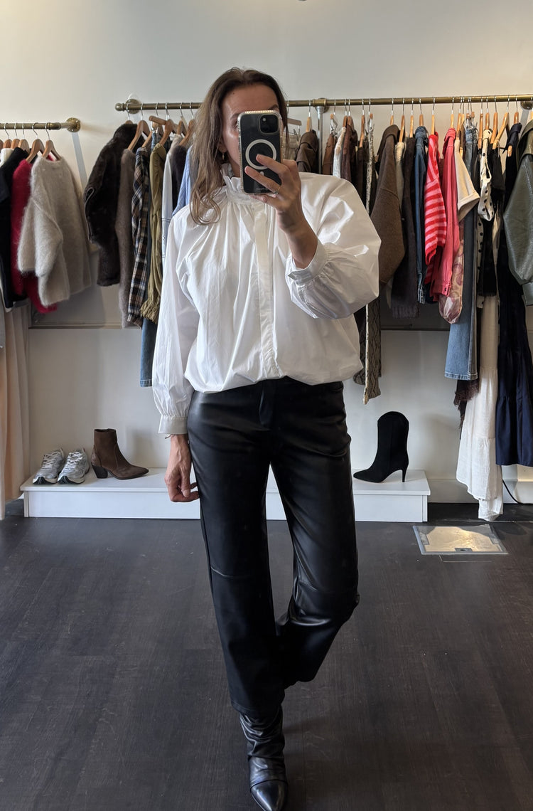 Chemise blousante à col victorien