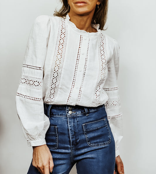 Chemise blanche brodée