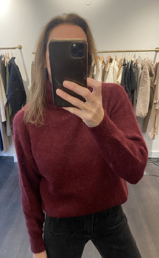 Pull col roulé bordeaux en laine