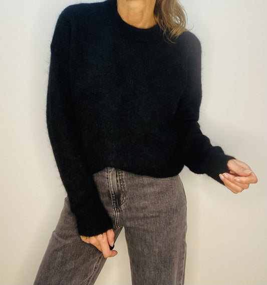 Pull noir en mohair