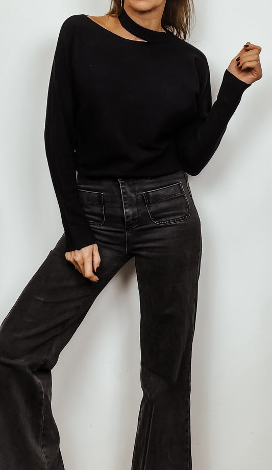 Pull à découpe noir