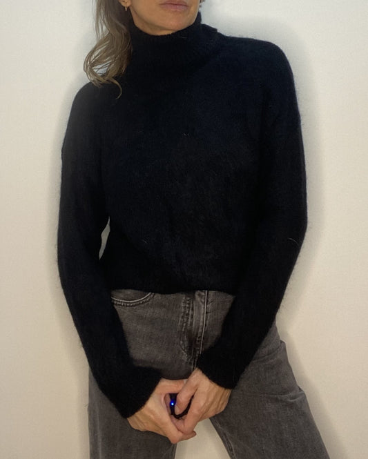 Pull col roulé noir en laine