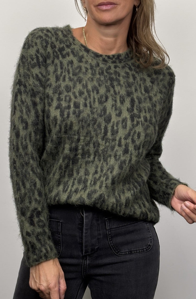 Pull léopard kaki