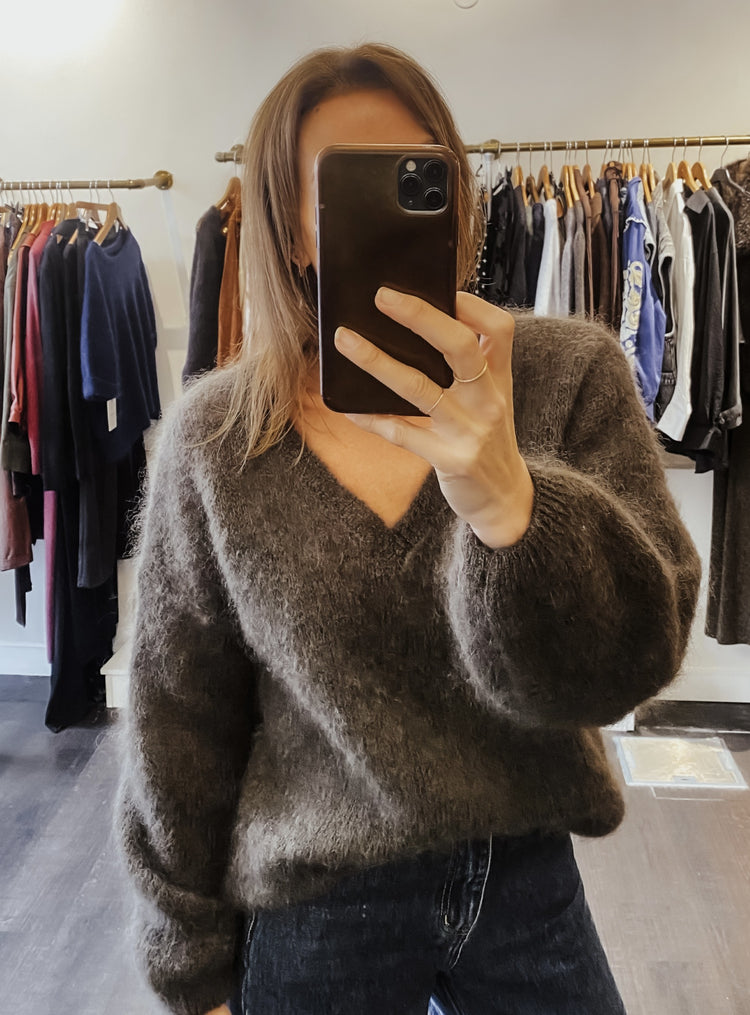 Pull oversize col V kaki foncé
