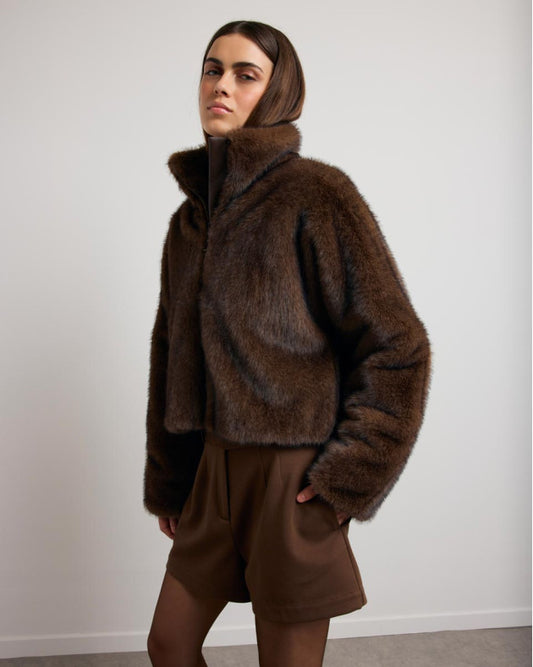 Veste en fausse fourrure Karma koma Thesy