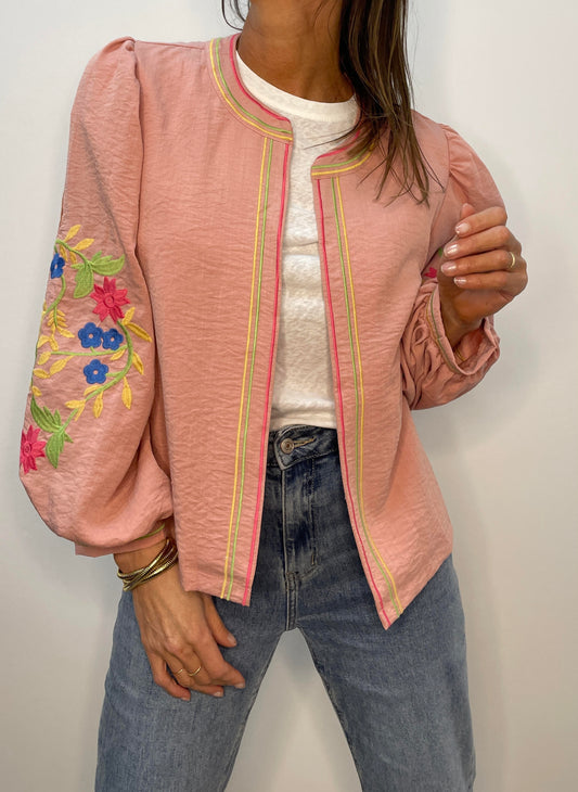 veste avec manches brodées
