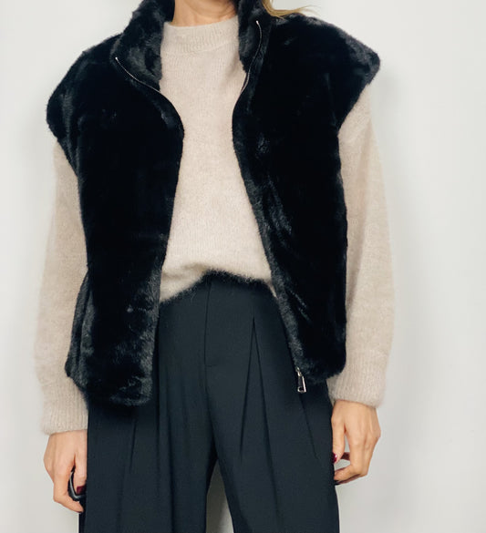 Veste fourrée noire col montant